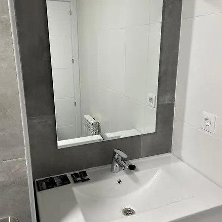 Estudios San Francisco 3*