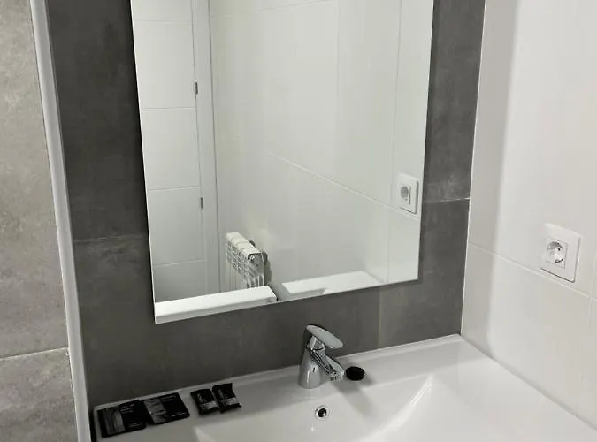 Estudios San Francisco 3*