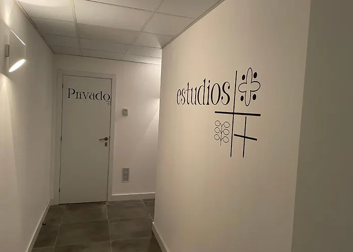 Estudios San Francisco 3*