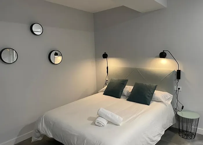 Estudios San Francisco 3*